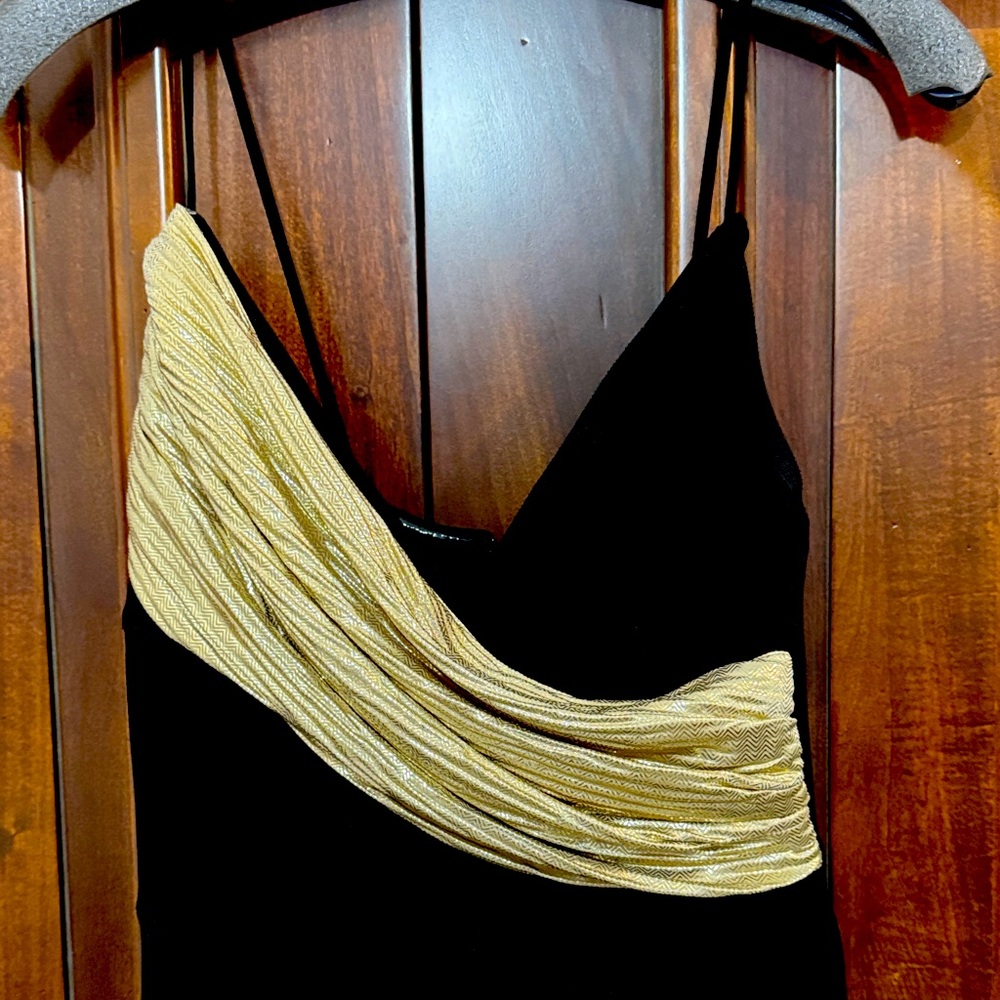 Elegant Black and Gold Maxi Dress EUC